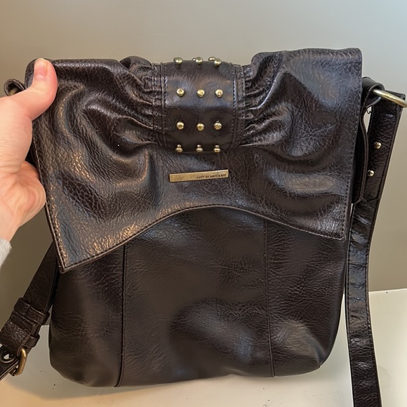 Like new dark Brown Matt & Nat crossbody - Picture 2 of 6